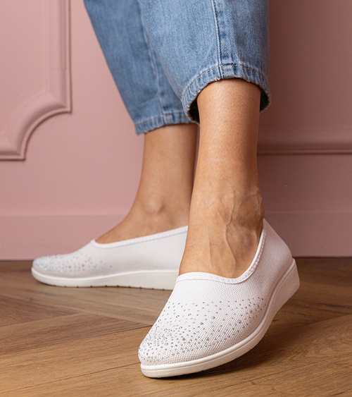 Baltos moteriškos sportbačiai su cirkoniais Luizet