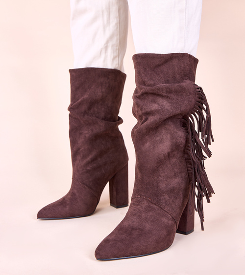 Rudi įmaunami aulinukai ant pakulno su kutais Briena