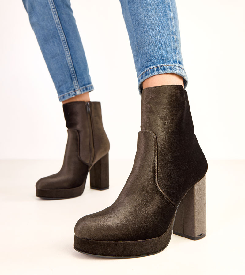 Žali blizgantys aulinukai su kulnu Asanda