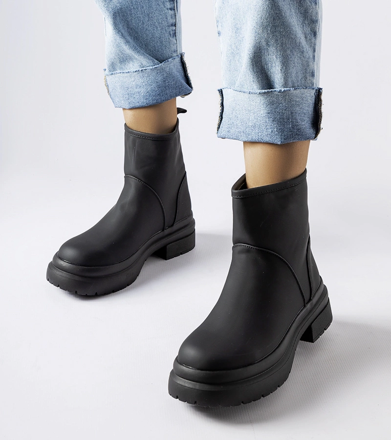 Juodi guminiai pašiltinti aulinukai Clotilde