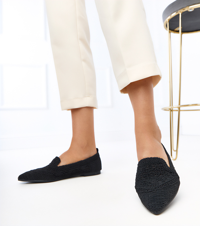 Juodos ažūrinės balerinos „Gerania“