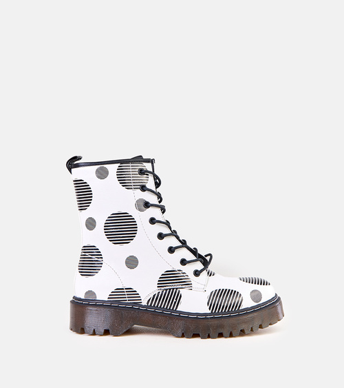 Baltos moteriškos platforminiai auliniai batai „Merelin“