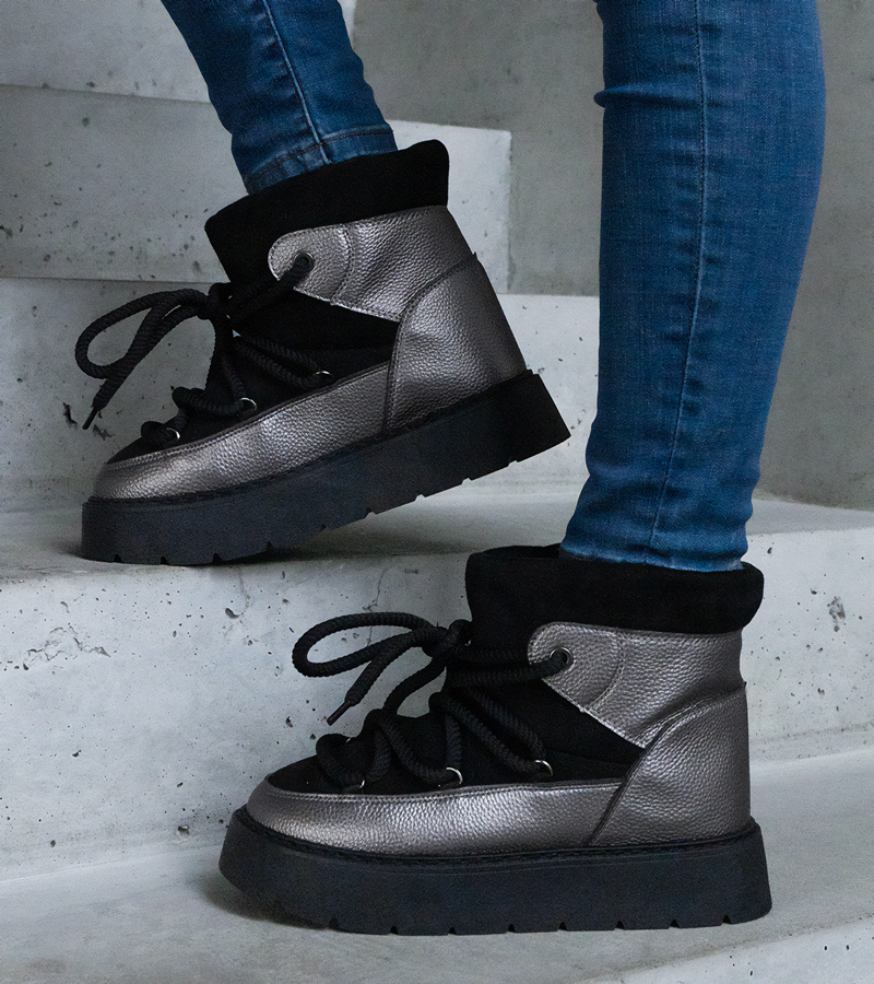 Juodi sniego batai ant platformos su pašiltintu kailiu Sapphi