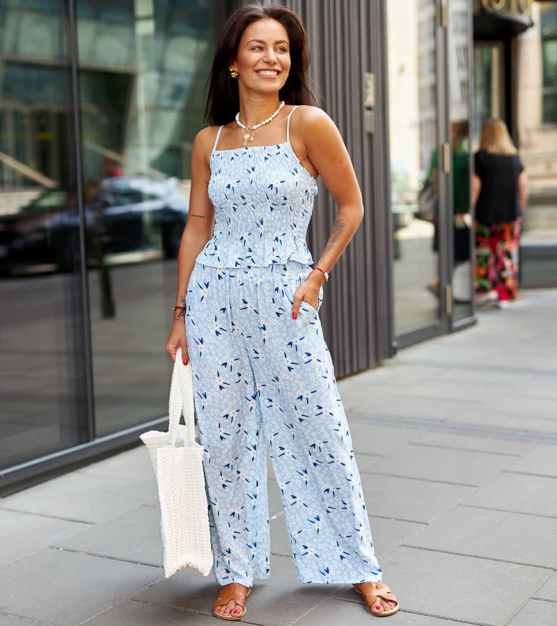 Mėlynas komplektas su petnešėlių viršumi ir kelnėmis Lilia