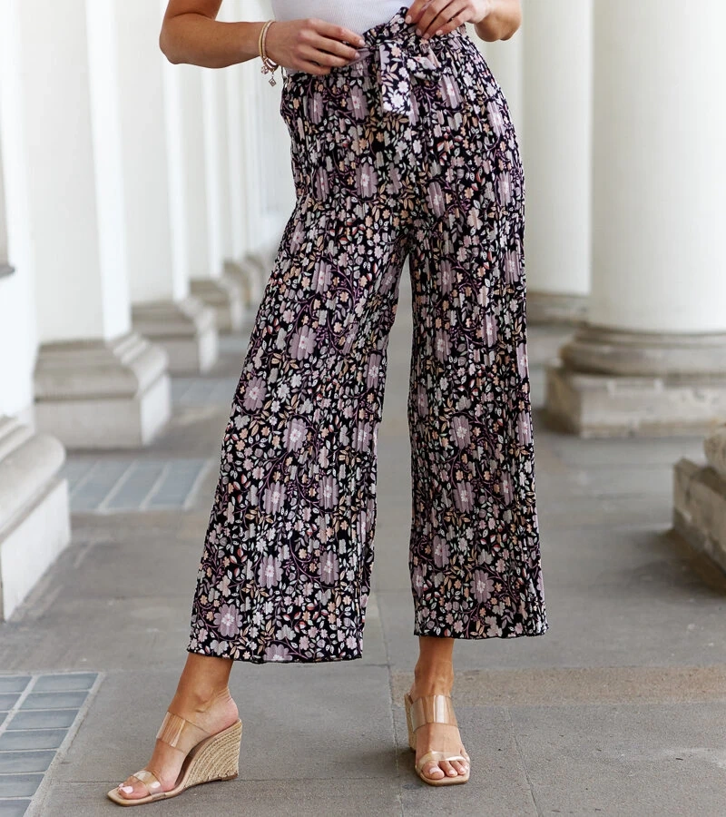 Juodos plisuotos gėlėtos kelnės Macognano