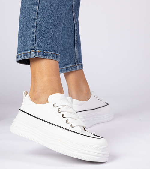 Balti moteriški sportiniai bateliai ant aukštos platformos „Selina“