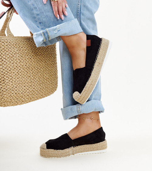 Juodos espadrilės ant aukštos platformos Masia