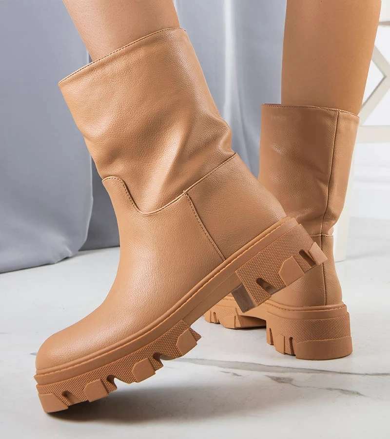 Rudi pašiltinti aulinukai Nasidi