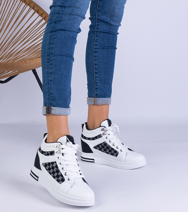 Balti moteriški sportiniai sportbačiai su paslėpta platforma Violinso