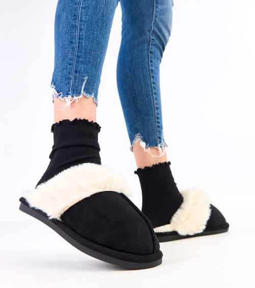 Juodi šlepetės su šviesiu kailiu Helison