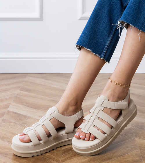 Smėlio spalvos gladiatorių stiliaus basutės su platforma Hartos