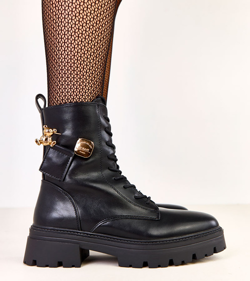 Juodi moteriški kerzai dekoruoti auksiniu meškiuku Valery