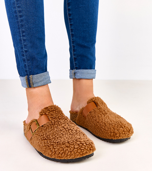 Rudi uždari kailiniai šlepetės „Milosa“