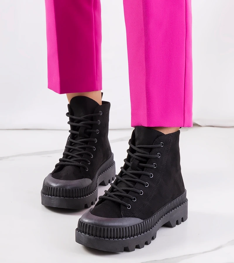 Juodi sportbačiai Avenis