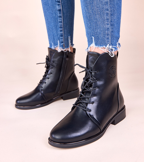 Juodi raišteliniai aulinukai su pašiltinimu Eladia