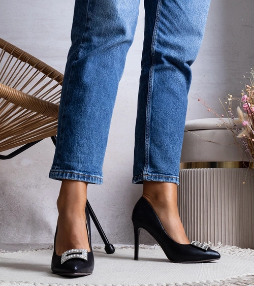 Juodi moteriški lakuoti aukštakulniai Tyson