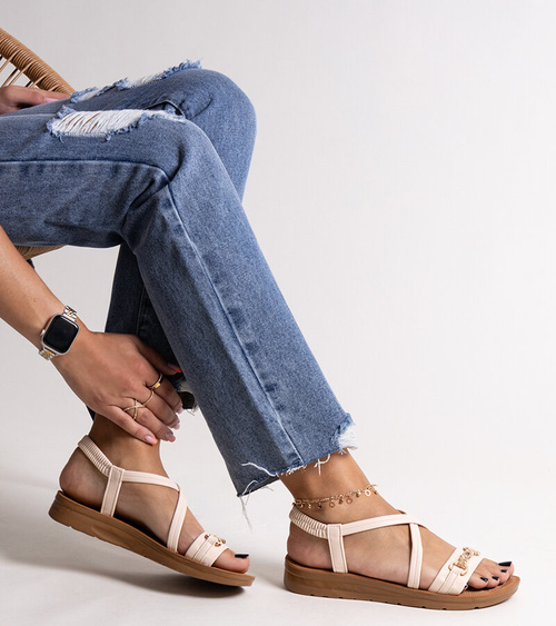 Smėlio spalvos basutės su auksine sagtimi Pamphila