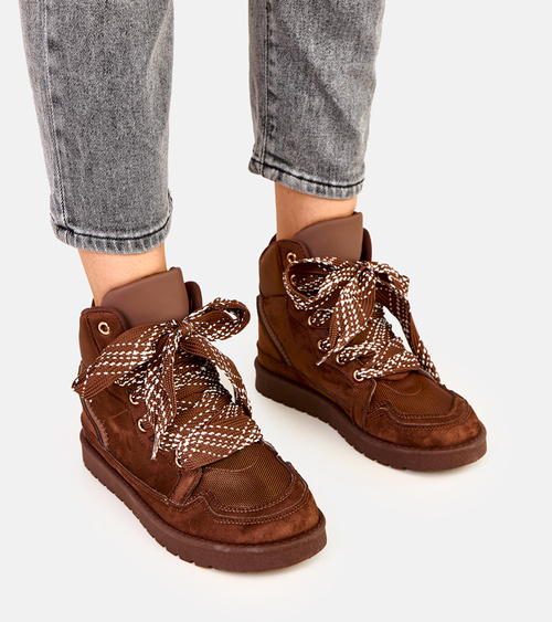 Rudi aukšti sportiniai batai su storais raišteliais Klevis