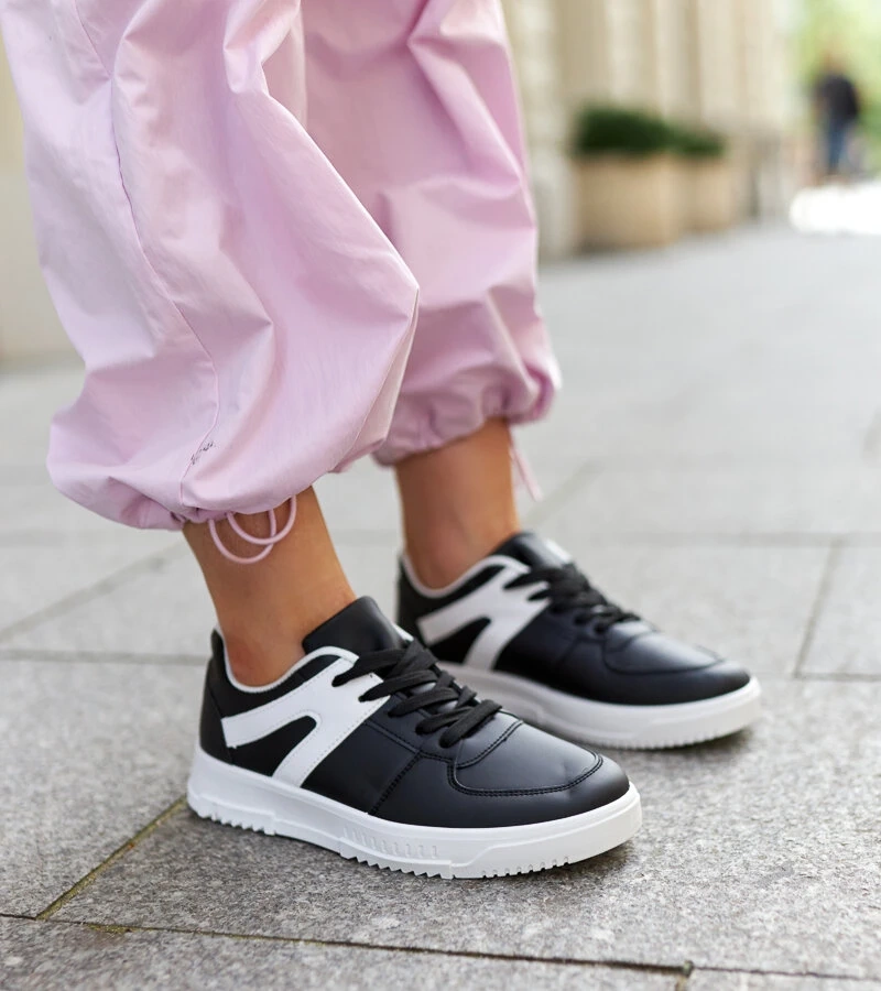 Juodi sportiniai sportbačiai Hagara