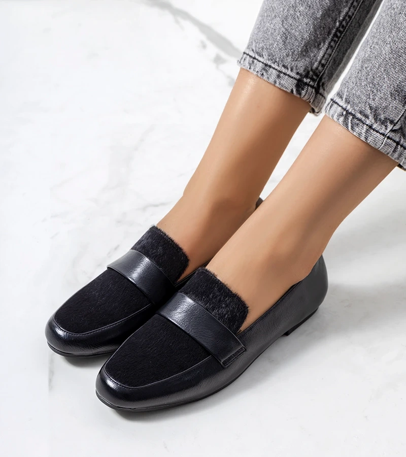 Juodi moteriški bateliai Kolk