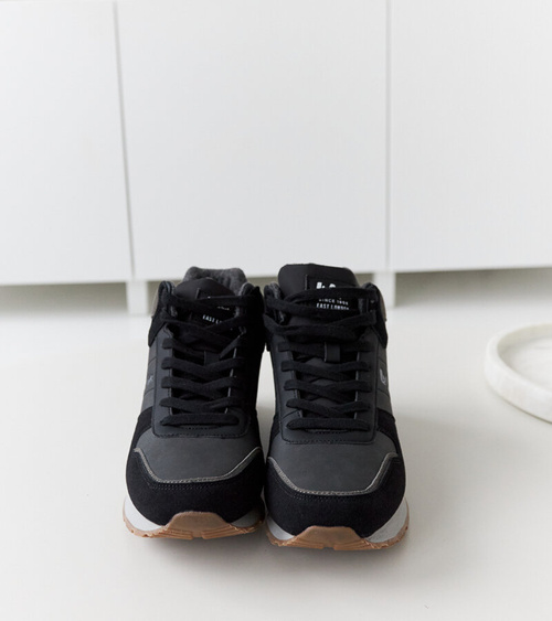 Juodi sportiniai bateliai Lee Cooper LCJ-23-31-3066M