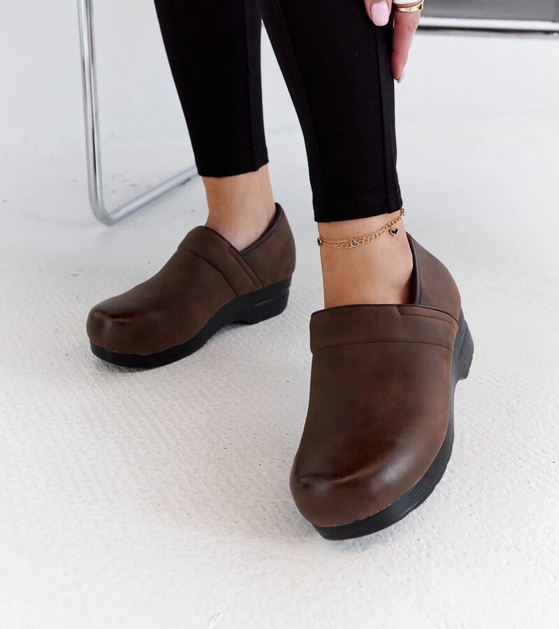 Rudi „Montoro“ platforminiai bateliai