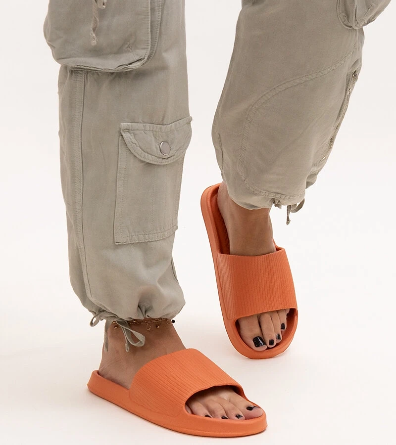 Oranžinės putplasčio šlepetės Menta