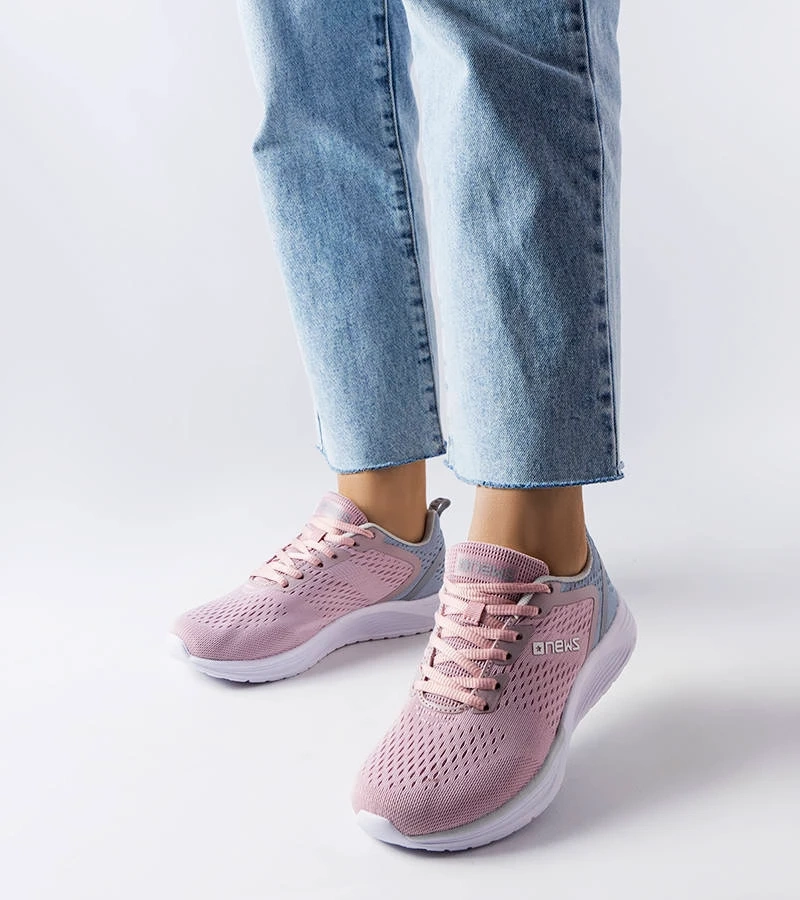 Rožiniai sportiniai sportbačiai Nairene