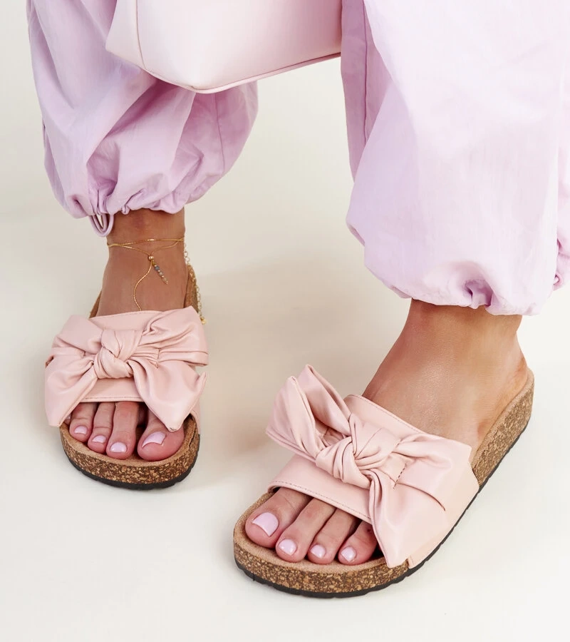 Rožinės šlepetės ant kamštinės pakulnės su kaspinu Petresa