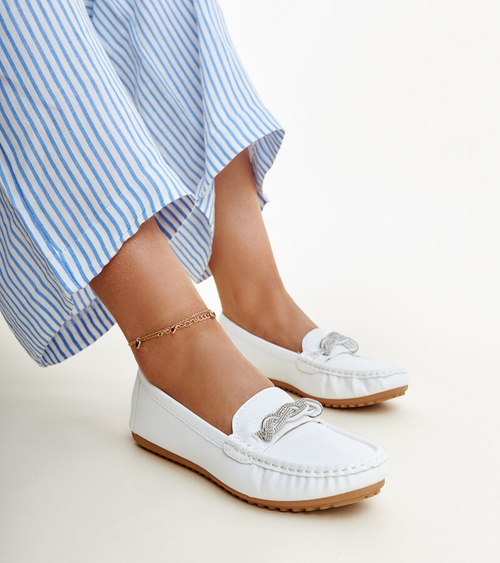 Balti mokasinai, dekoruoti cirkoniais Adiba