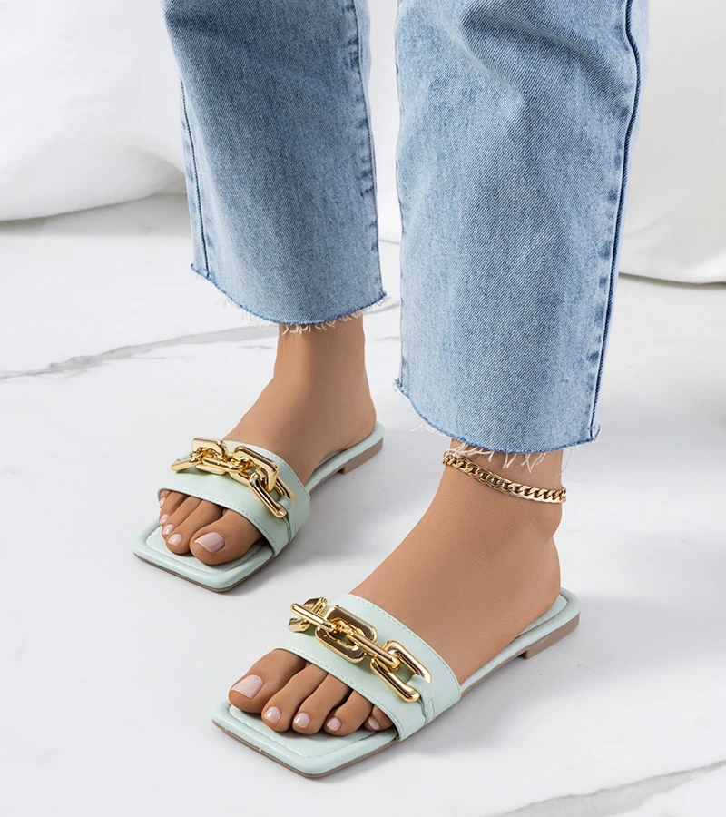 Žalios elegantiškos šlepetės su grandine Cherell