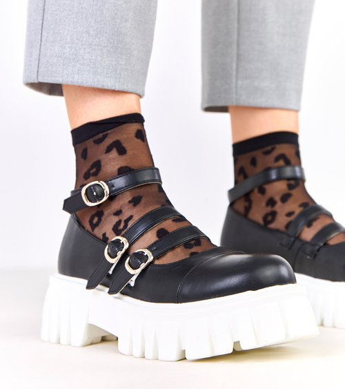 Juodi įsispiriami batai su traktoriaus padu Jastina