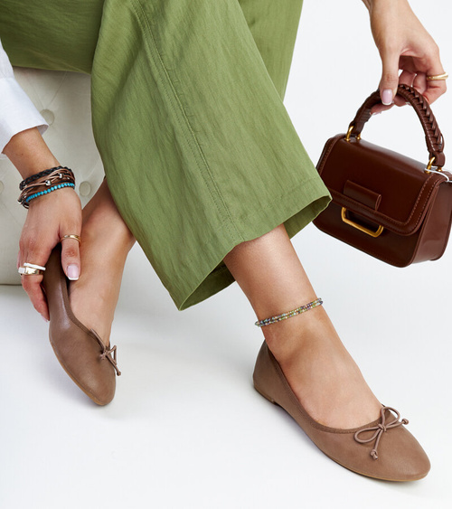 Rudos ekologiškos odos balerinos Pavla