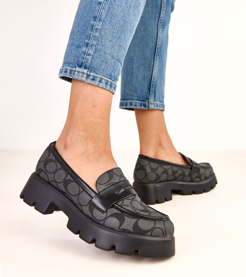 Juodi geometrinio rašto mokasinai Redira