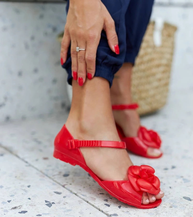 Raudoni balerinai su gėlyte Lucchese