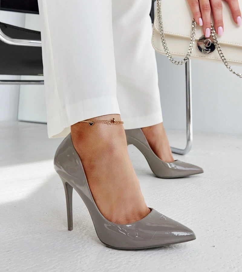 Tamsiai pilki lakuoti aukštakulniai su odiniu vidpadžiu Jadoin