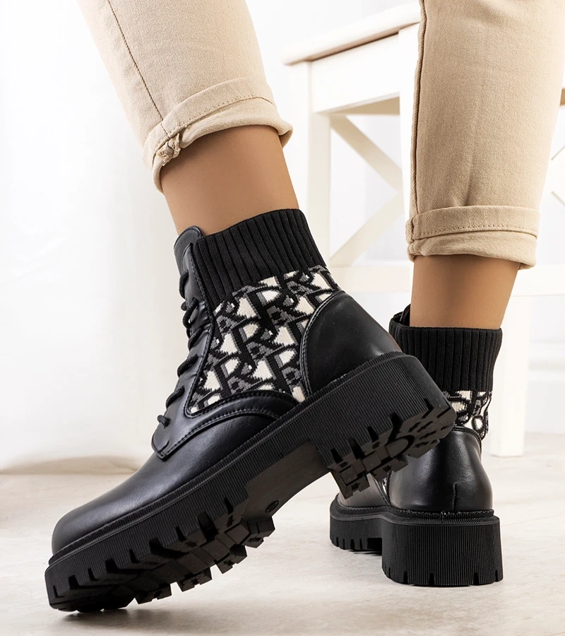 Juodi aulinukai su elastingu aulu Giganti