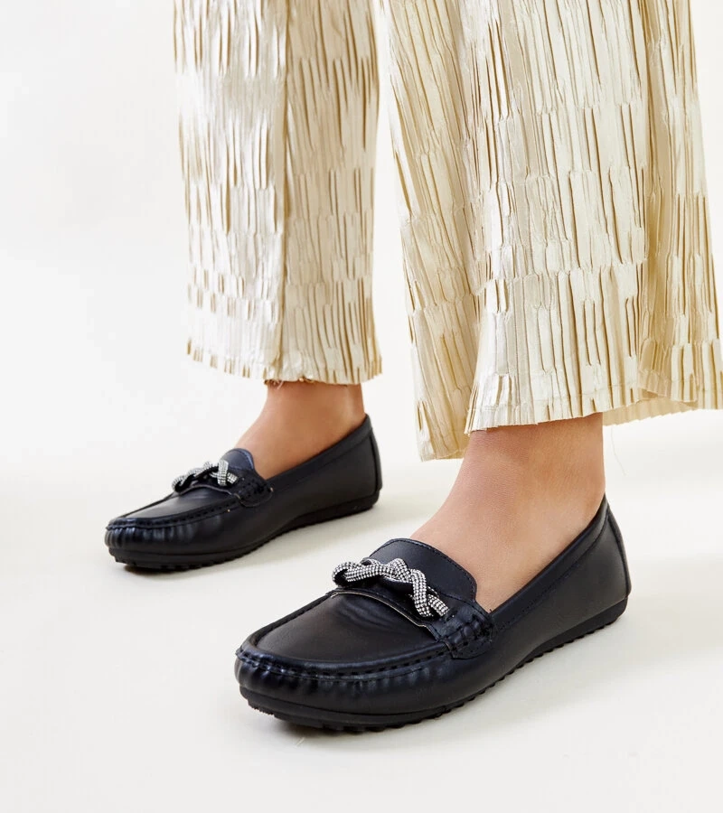 Juodi mokasinai su cirkoniais Adiba