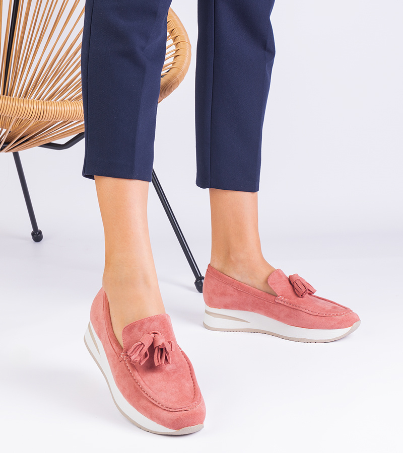 Rožiniai moteriški mokasinai ant platformos su papuošimu Selerina