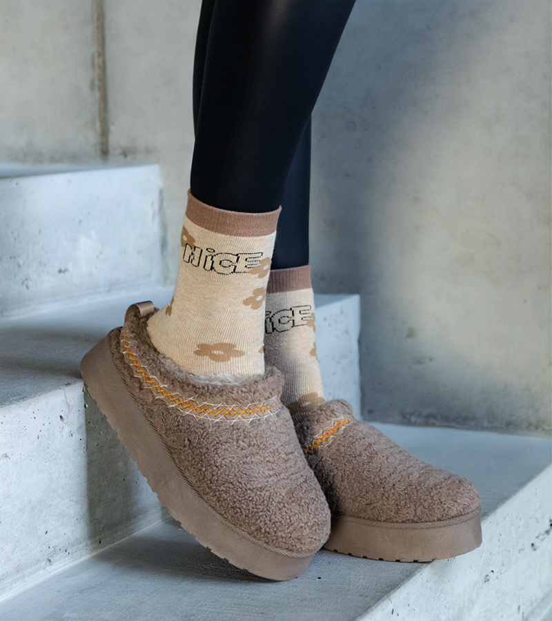 Rudi sniego batai ant platformos su siuvinėtu raštu Greene